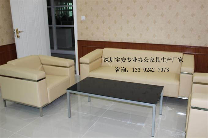 琉璃与沙发搭配图