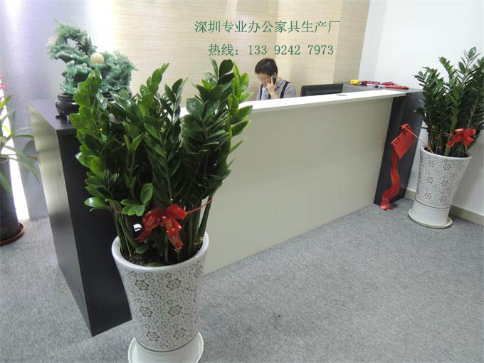 办公前台实拍图