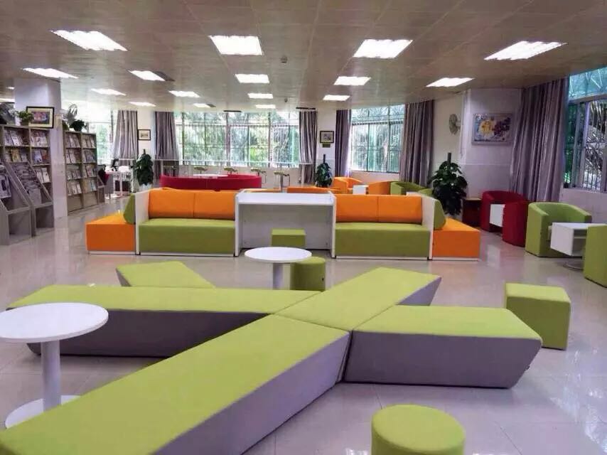 软体办公家具现场实拍图