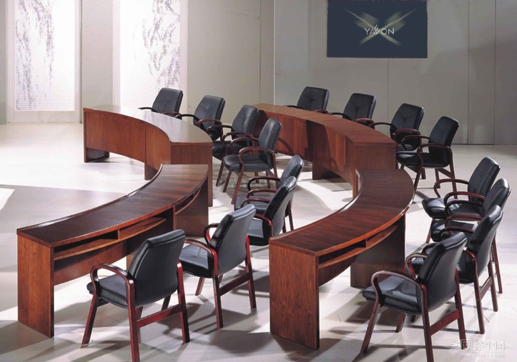 某政府单位的办公家具桌椅展示