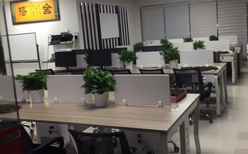 深圳龙岗300平米印刷包装公司办公家具解决方案/屏风办公桌