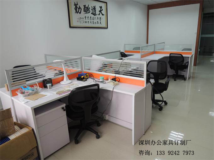 深圳宝安区哪里可以定制办公家具十字形桌上屏风-深圳办公家具,宝安办公家具